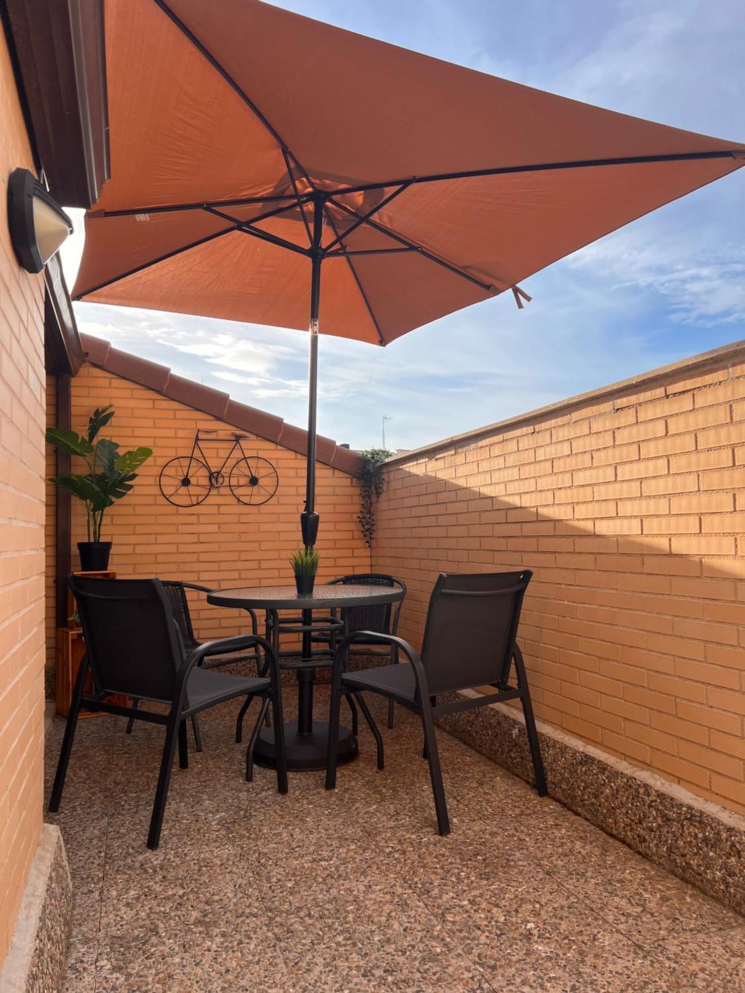 Appartement Atico Con Terrazas, Garaje Y Ascensor En El Casco Antiguo à Huesca Extérieur photo