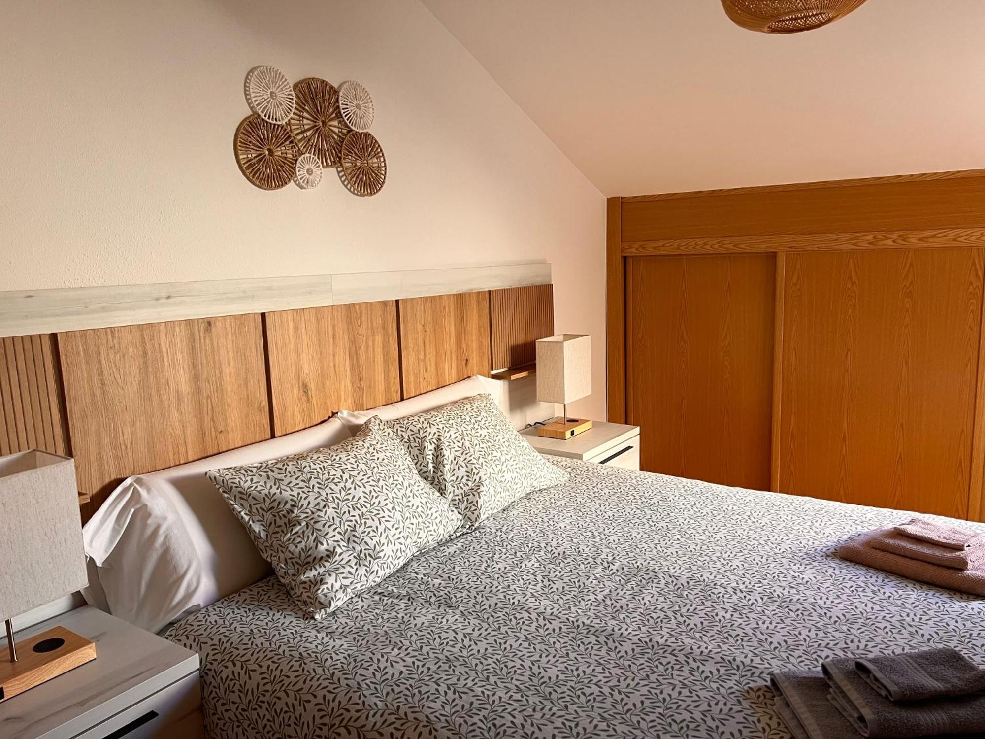 Appartement Atico Con Terrazas, Garaje Y Ascensor En El Casco Antiguo à Huesca Extérieur photo